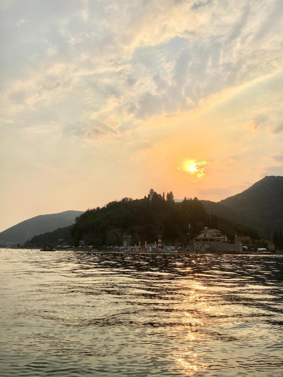 Oldhouse Vucinovic Apartment Tivat Ngoại thất bức ảnh