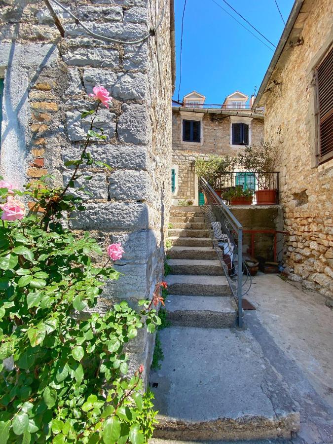 Oldhouse Vucinovic Apartment Tivat Ngoại thất bức ảnh