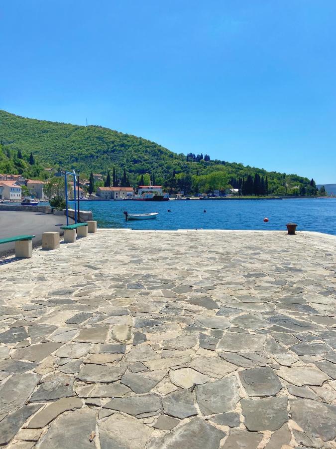 Oldhouse Vucinovic Apartment Tivat Ngoại thất bức ảnh